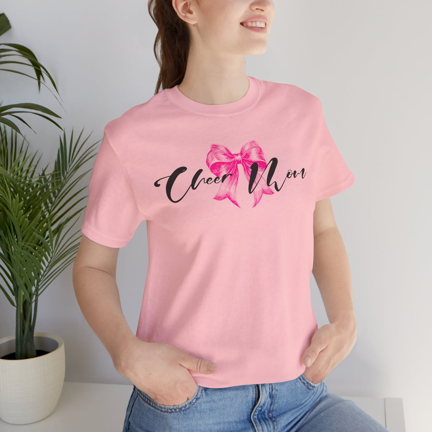 Cute Mom T-Shirt, Unisex Cute Mom Tee, Mother's Day Gift, Casual Top, Gift for Mom, Family Reunion T-Shirt